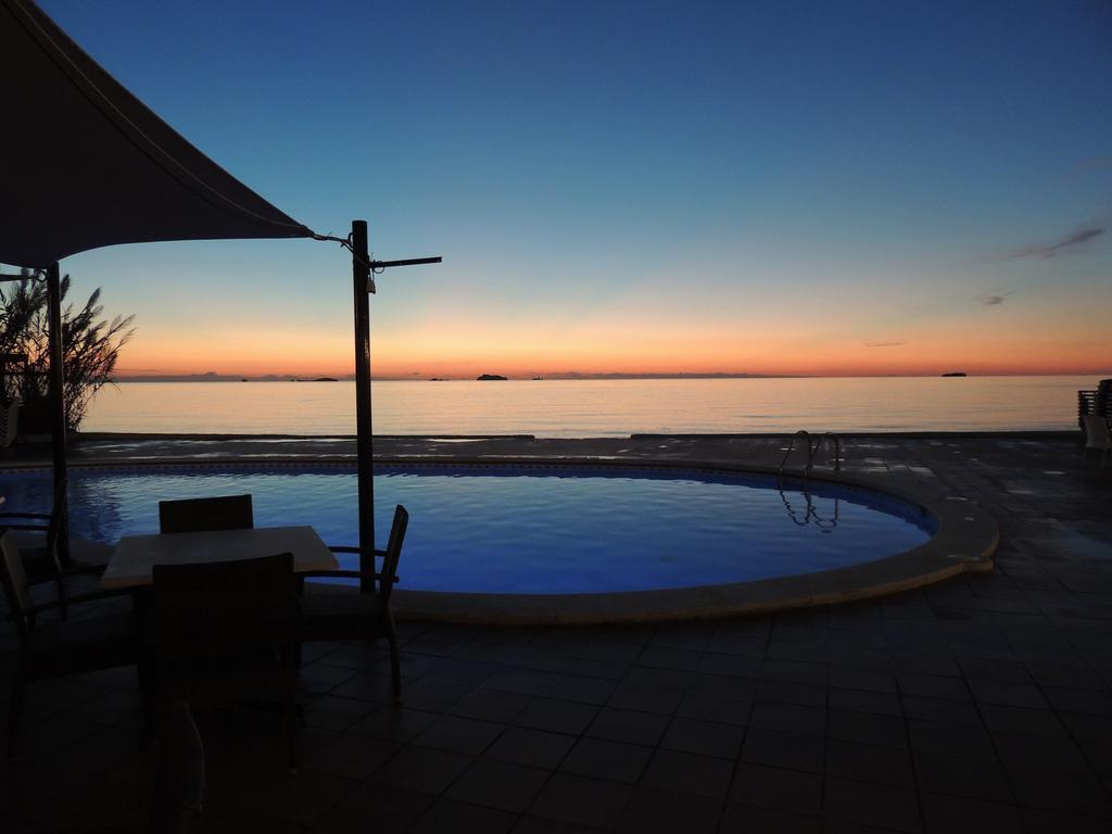 Apartamentos Sal Rossa Ibiza Bagian luar foto