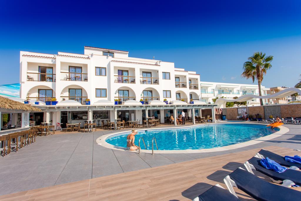 Apartamentos Sal Rossa Ibiza Bagian luar foto