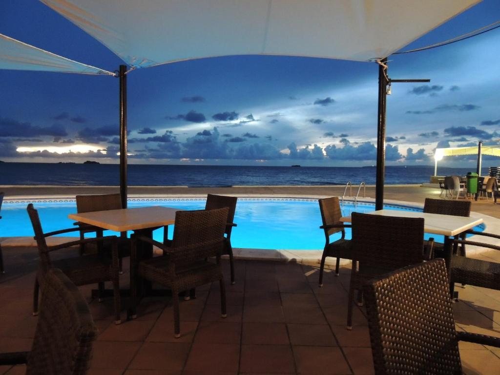 Apartamentos Sal Rossa Ibiza Bagian luar foto