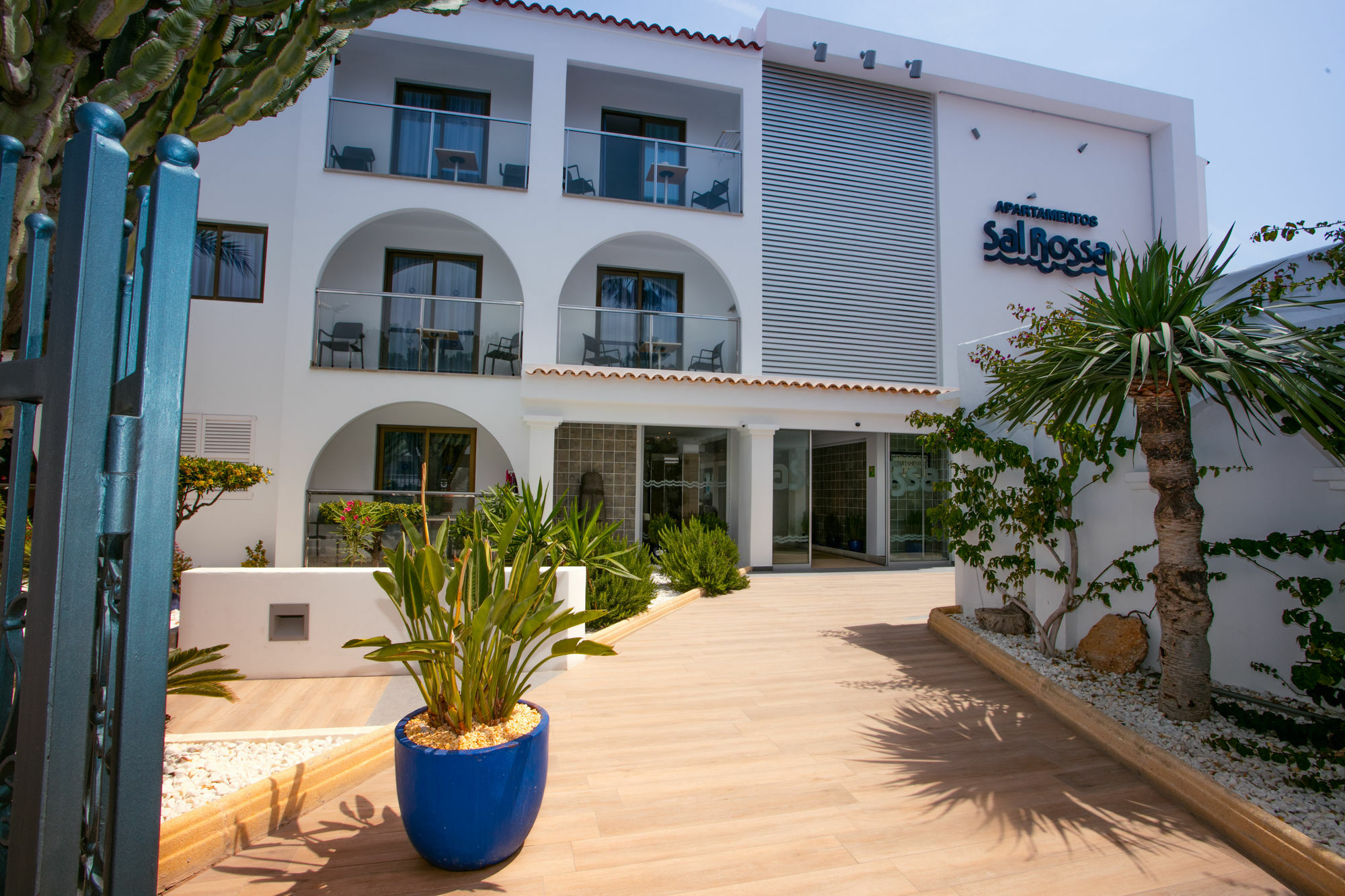 Apartamentos Sal Rossa Ibiza Bagian luar foto